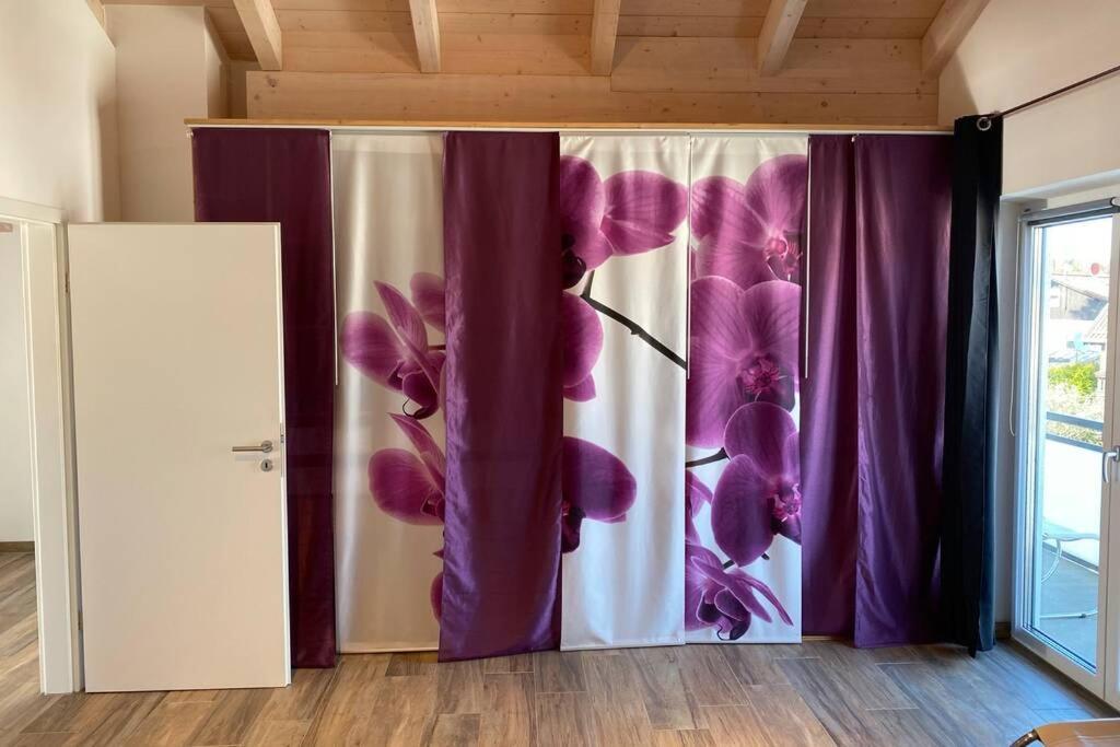 Lichtdurchflutete Wohnung Mit Grosser Dachterrasse Bruckmuhl Bagian luar foto